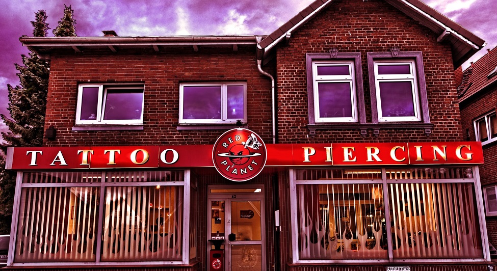 Red Planet Tattoostudio In Norderstedt Mit Liebe Zum Tattoo